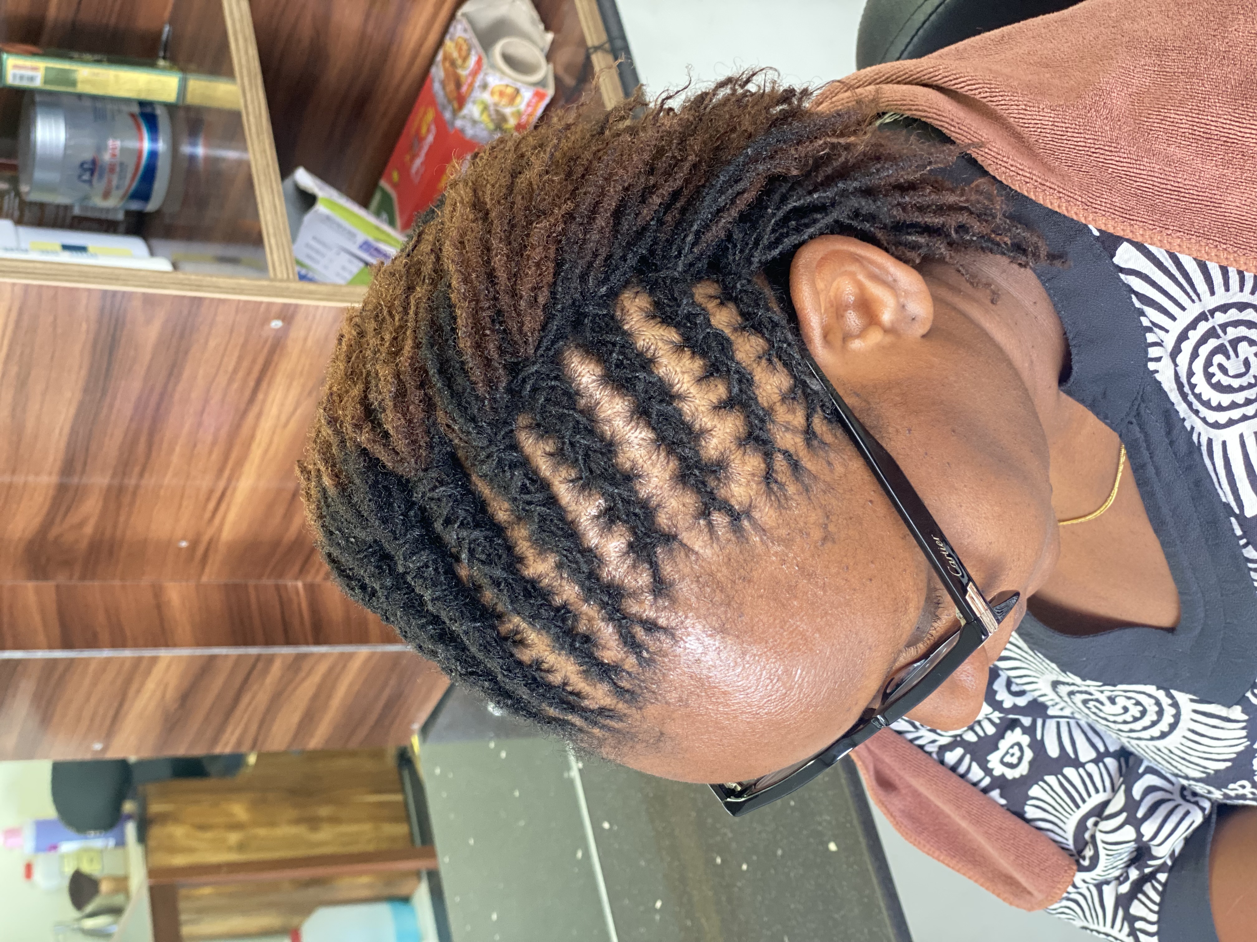 Microlocks Styling: Discover the Versatility of Your Locks