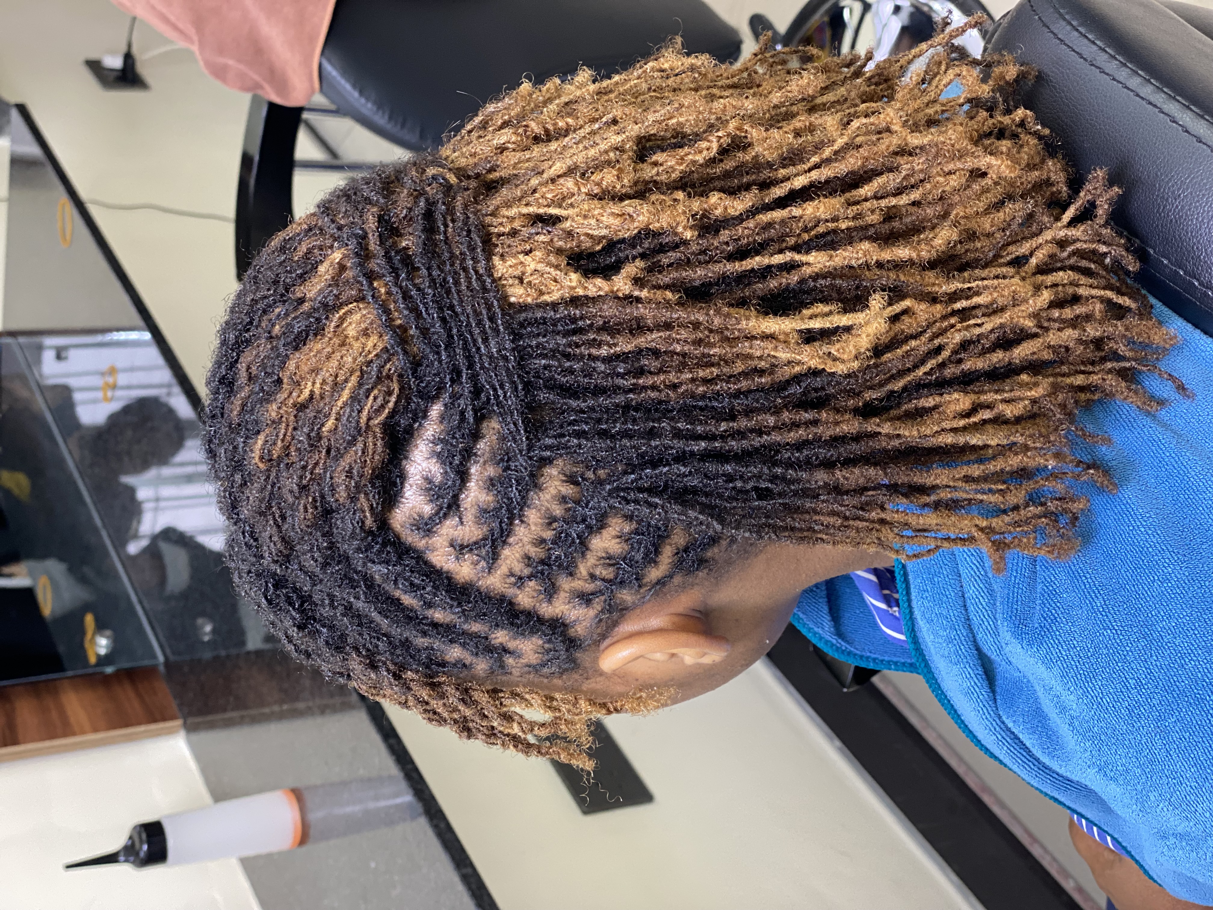 What Your Scalp Is Telling You During Your Microlocks Journey
