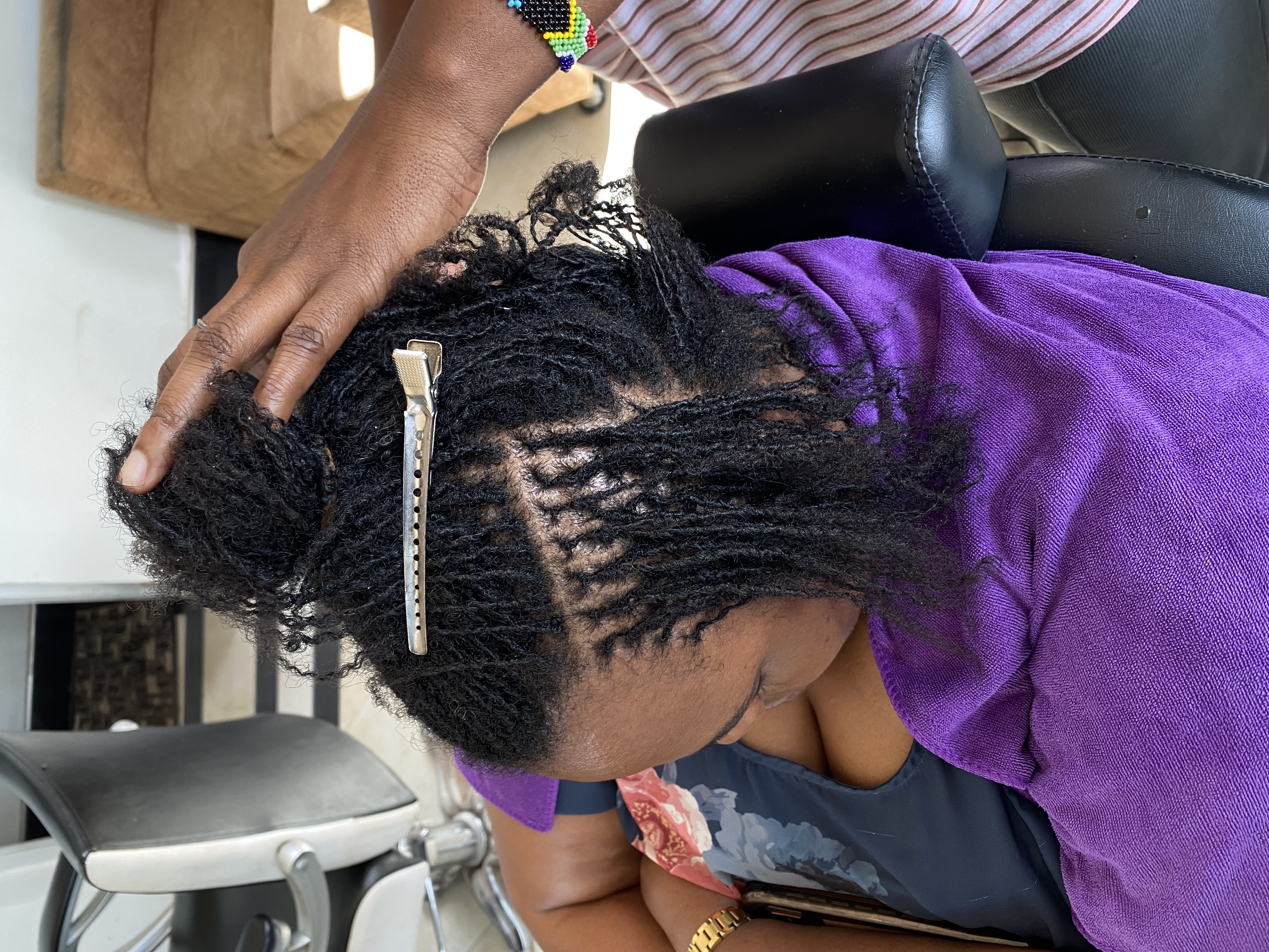 Microlocks Extensions on Natural Hair: The Real Deal for Long-Lasting Hairstyles